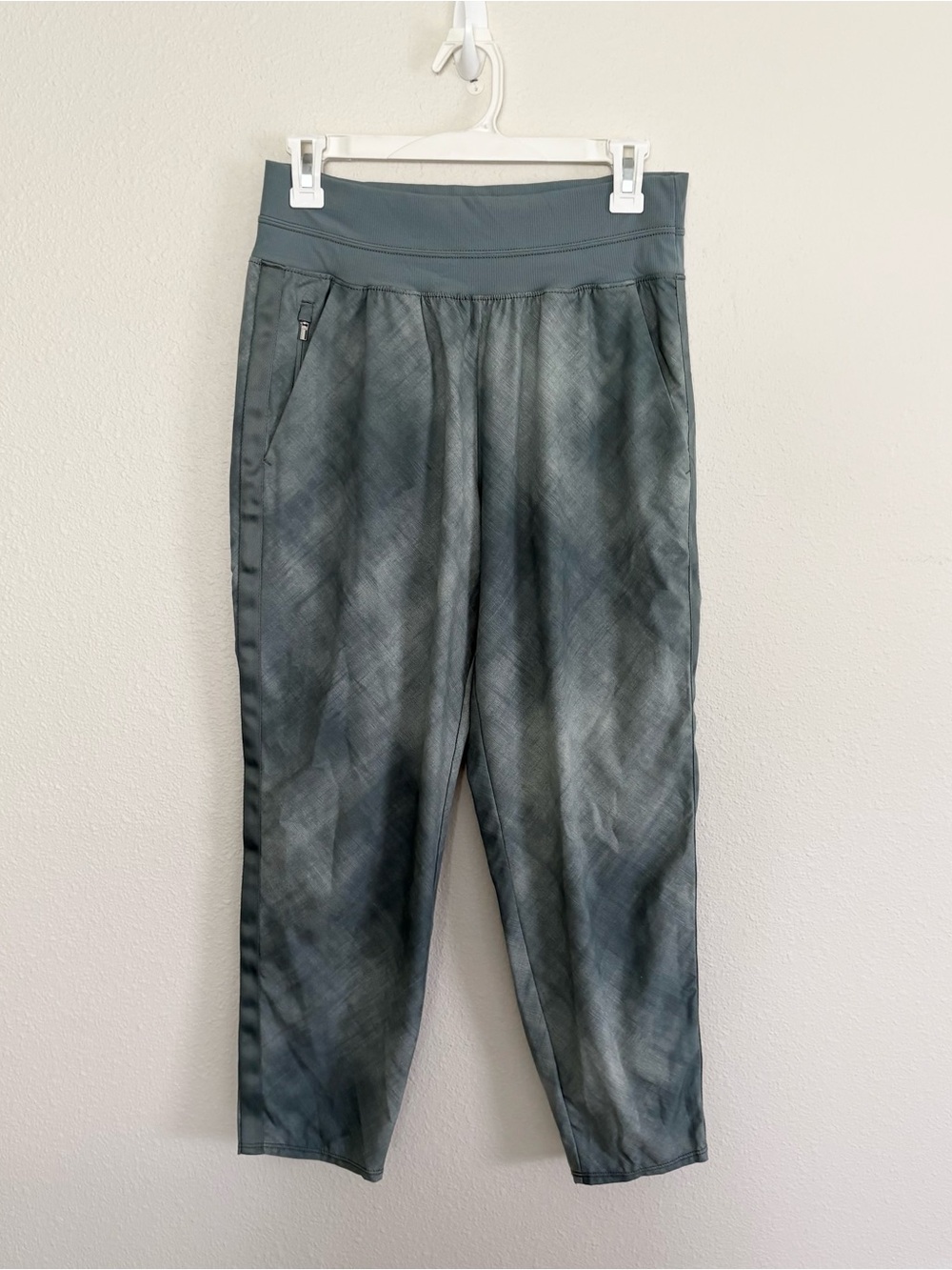 Athleta Nolita Slim Tapered Crop Pant Women's Zip Pockets Stretch High Rise Sz 8 - Picture 1 of 6
